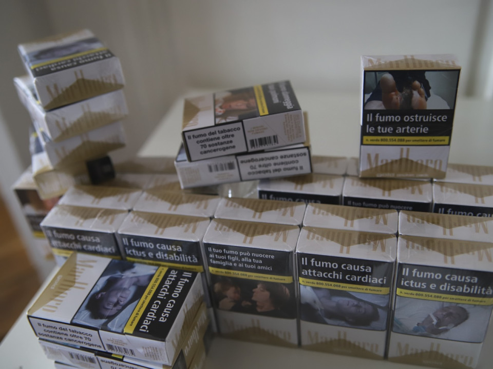 Près de Lyon : 2500 paquets de cigarettes saisis, il affirme les avoir trouvés dans un buisson