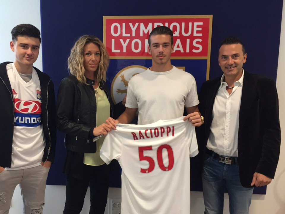 Un gardien de 18 ans signe pro à l'OL
