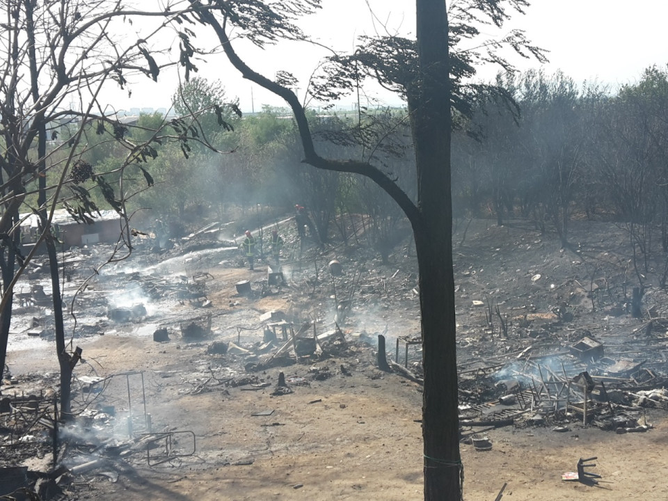 Apr&egrave;s l'incendie du camp de Roms, le maire de Saint-Priest r&eacute;clame son expulsion