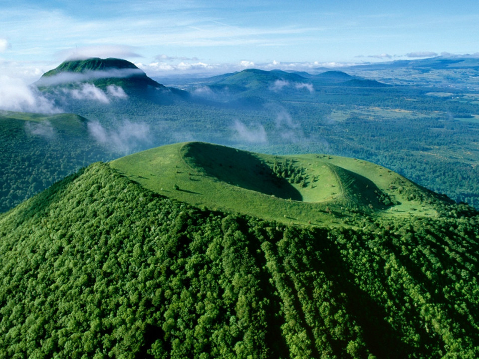 6e du top 10 mondial des destinations, l'Auvergne peut-elle booster le tourisme de la future région ?