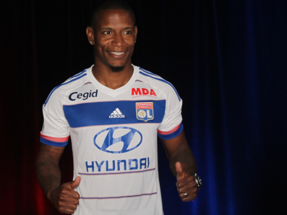 A l'OL, Claudio Beauvue portera le prestigieux numéro 9