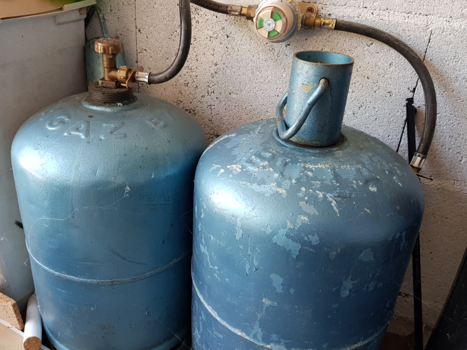 Vaulx-en-Velin : elle craque une allumette alors que les pompiers interviennent chez elle pour une fuite de gaz