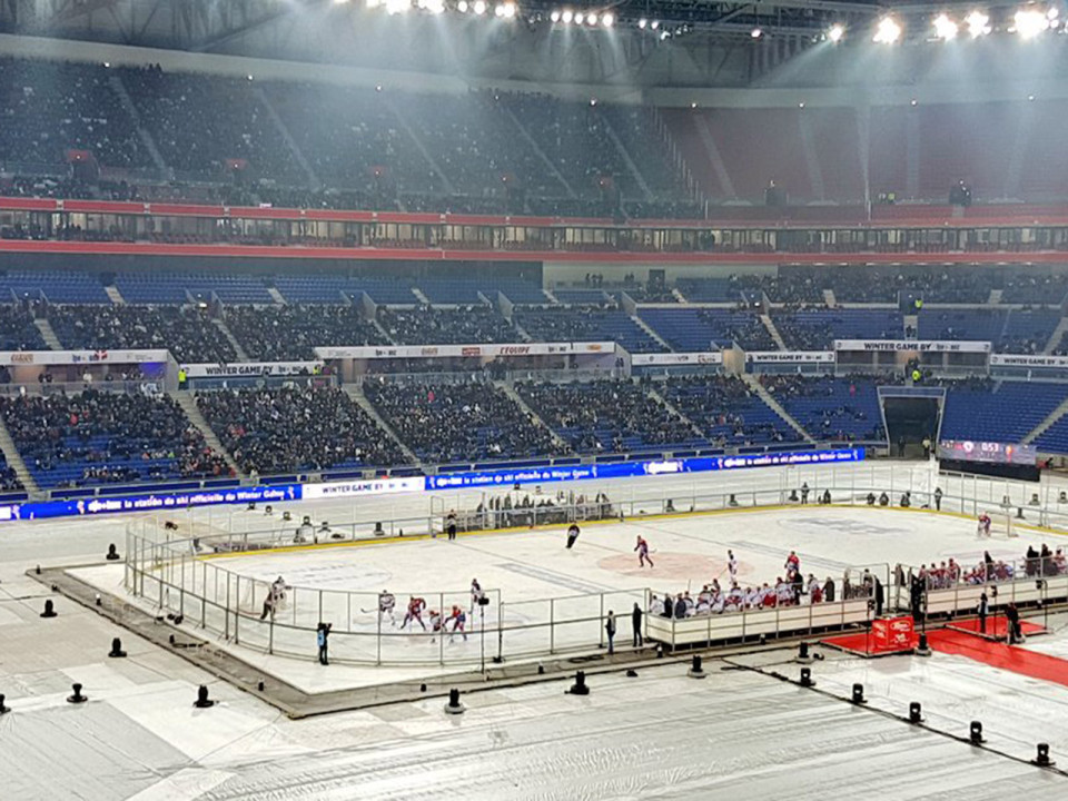 Winter Game : 25 000 personnes au Parc OL, le LHC défait - VIDEO