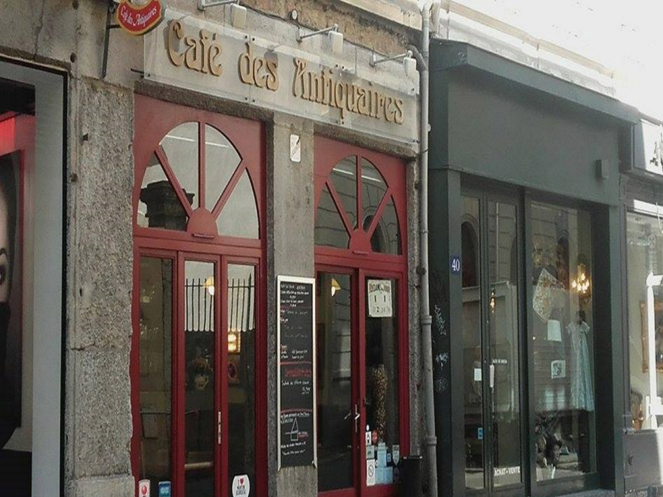 Lyon : la terrasse d’un restaurateur au cœur d’un conflit avec des religieuses