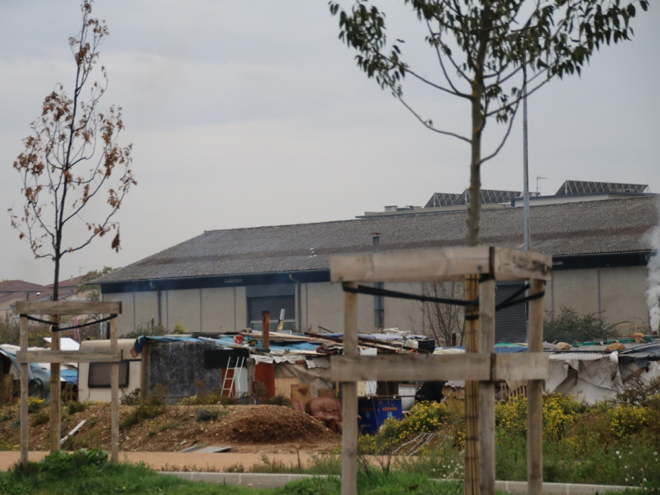 Des obligations de quitter le territoire distribu&eacute;es massivement aux Roms  &agrave; Lyon ?