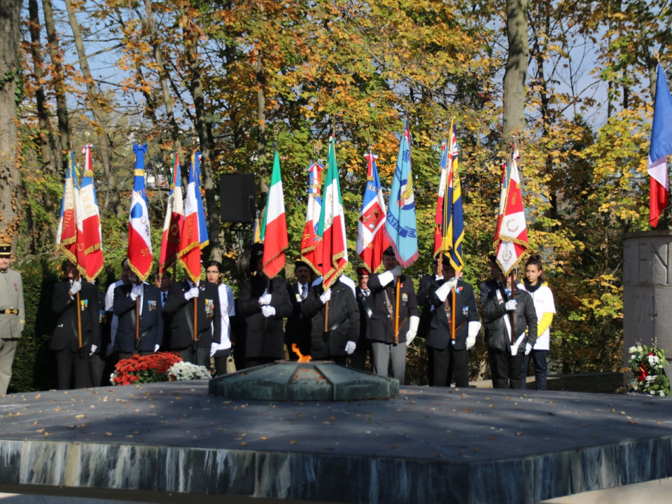 En ce 11 novembre, Lyon célèbre "tous les morts pour la France"