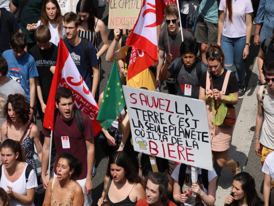 Lyon : entre 2000 et 4000 jeunes mobilisés pour le climat ce vendredi
