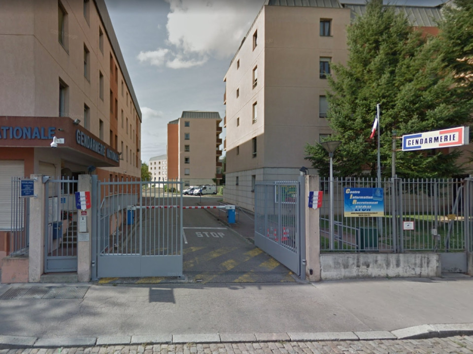 Lyon : une gendarme se suicide avec son arme de service