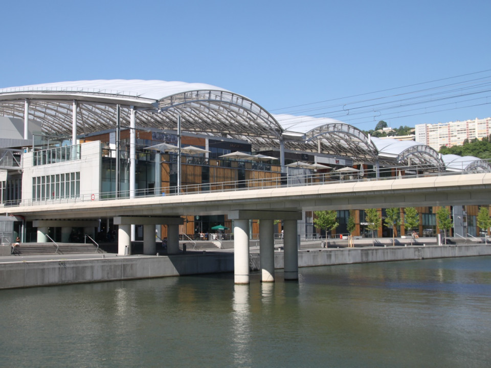 Un début d’été festif au Kiosk de la Confluence