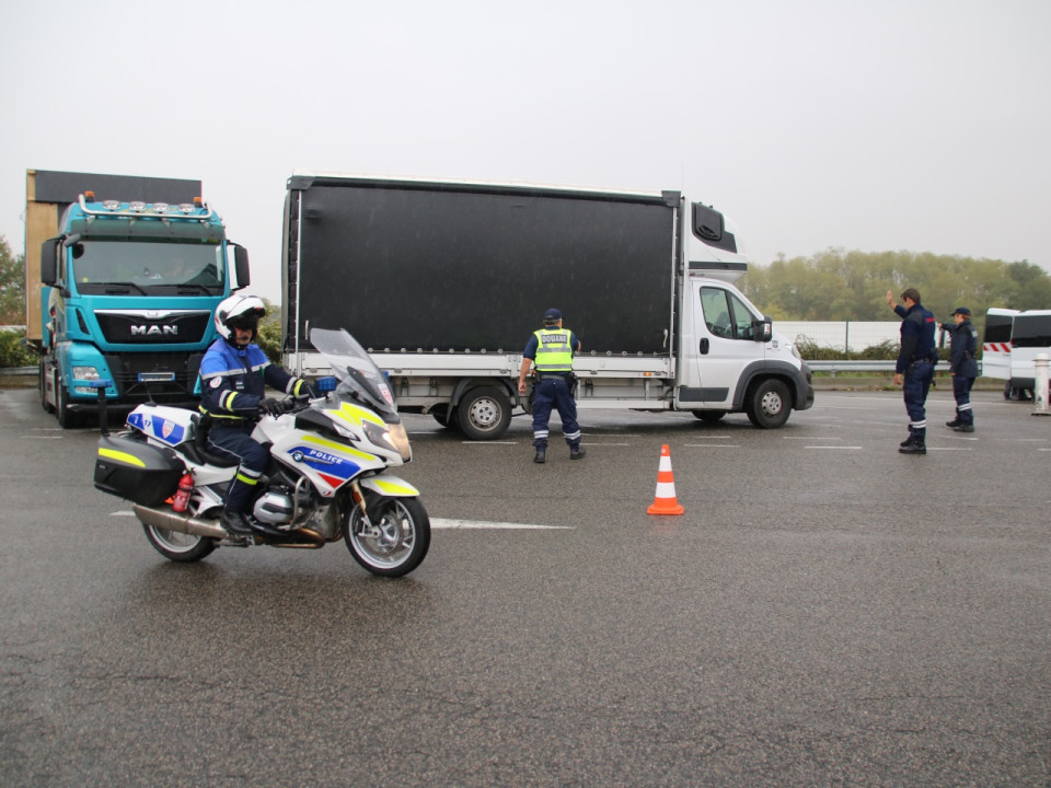 Opération de contrôle du transport de marchandise en Auvergne-Rhône-Alpes : un véhicule sur quatre en infraction