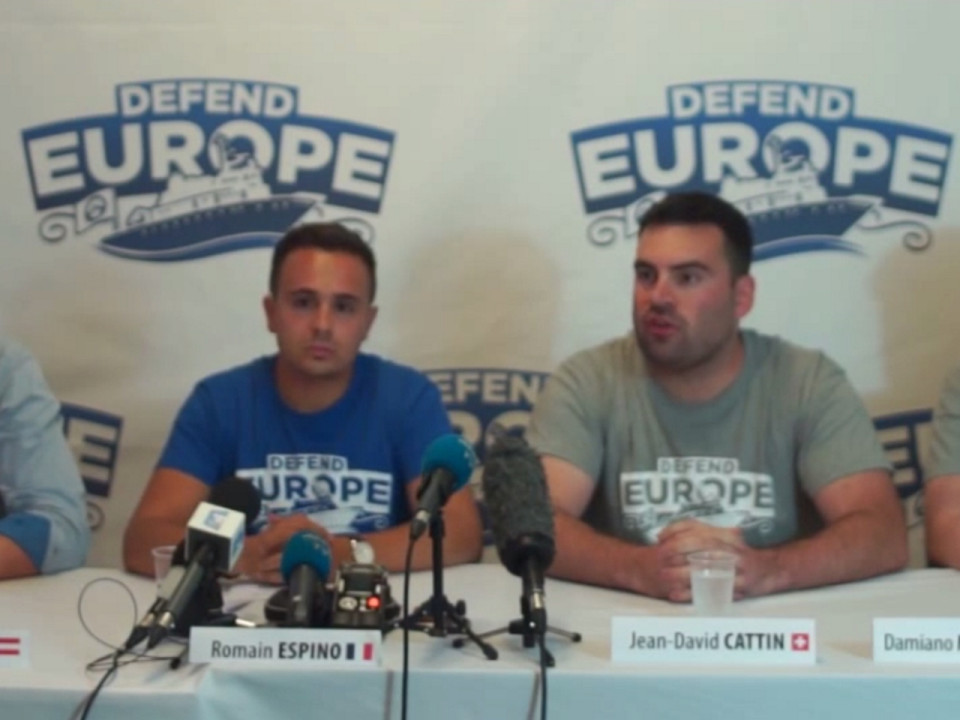 Le bateau anti-migrants de Génération identitaire stoppe sa mission