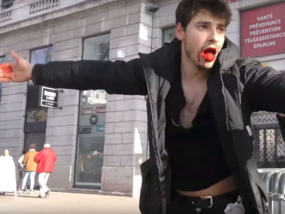 Lyon : la police casse sept dents à un homme lors d'une manifestation