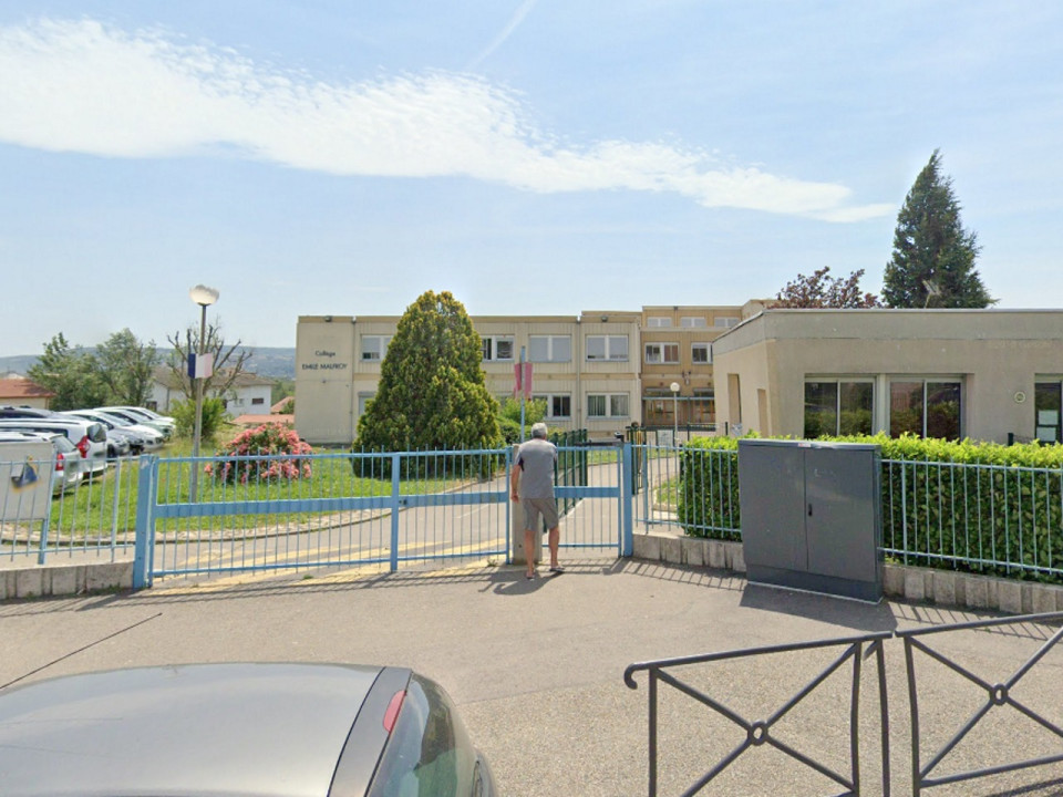 Un collège vandalisé pendant les vacances près de Lyon