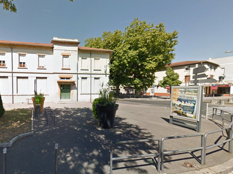 Vaulx-en-Velin : une fillette renvers&eacute;e devant son &eacute;cole