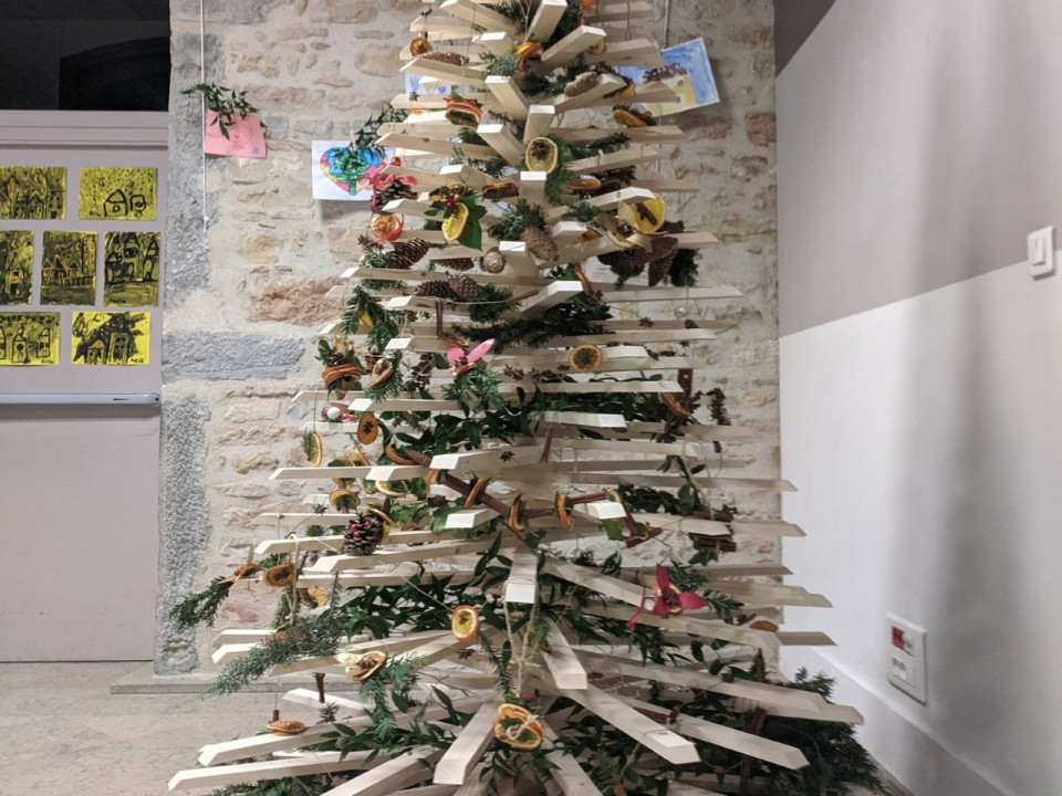 Lyon : réactions mitigées au "sapin Zézette" du maire du 4e arrondissement