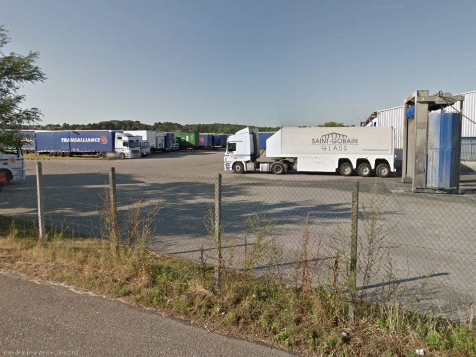 Saint-Priest : Pronostic vital engagé pour un ouvrier écrasé par la cabine d'un camion