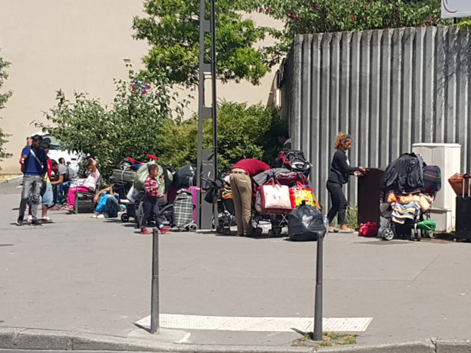 Des familles expulsées du parc Georges Bazin perdues dans la ville