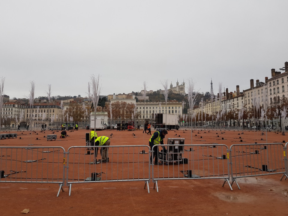 Fête des Lumières : la prairie éphémère s’installe place Bellecour