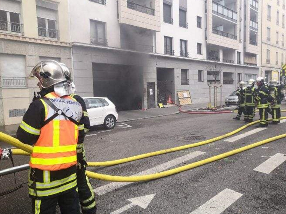 Lyon : un incendie dans un parking souterrain ce mardi matin