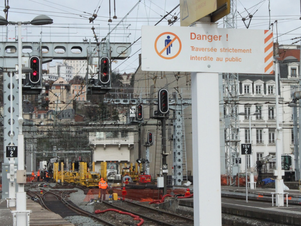 Trois soudanais accrochés à l’Eurostar gare de Lyon-Part-Dieu