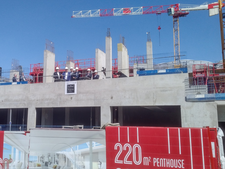 Immobilier à Lyon : Gérard Collomb pose la première pierre de l’immeuble Ycone