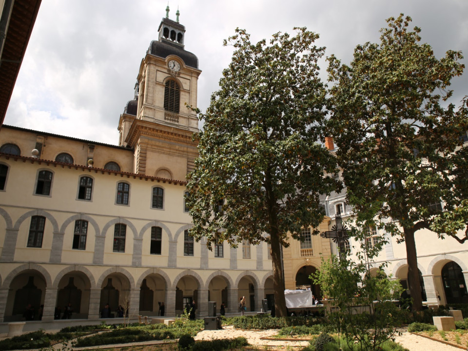 Tout ce qu'il faut savoir sur l'ouverture du Grand Hôtel-Dieu ce vendredi ! - VIDÉO