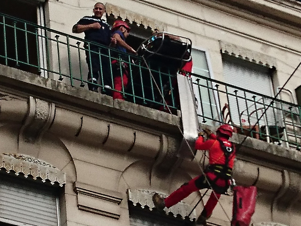 Le GRIMP mobilisé à Villeurbanne pour évacuer une personne âgée