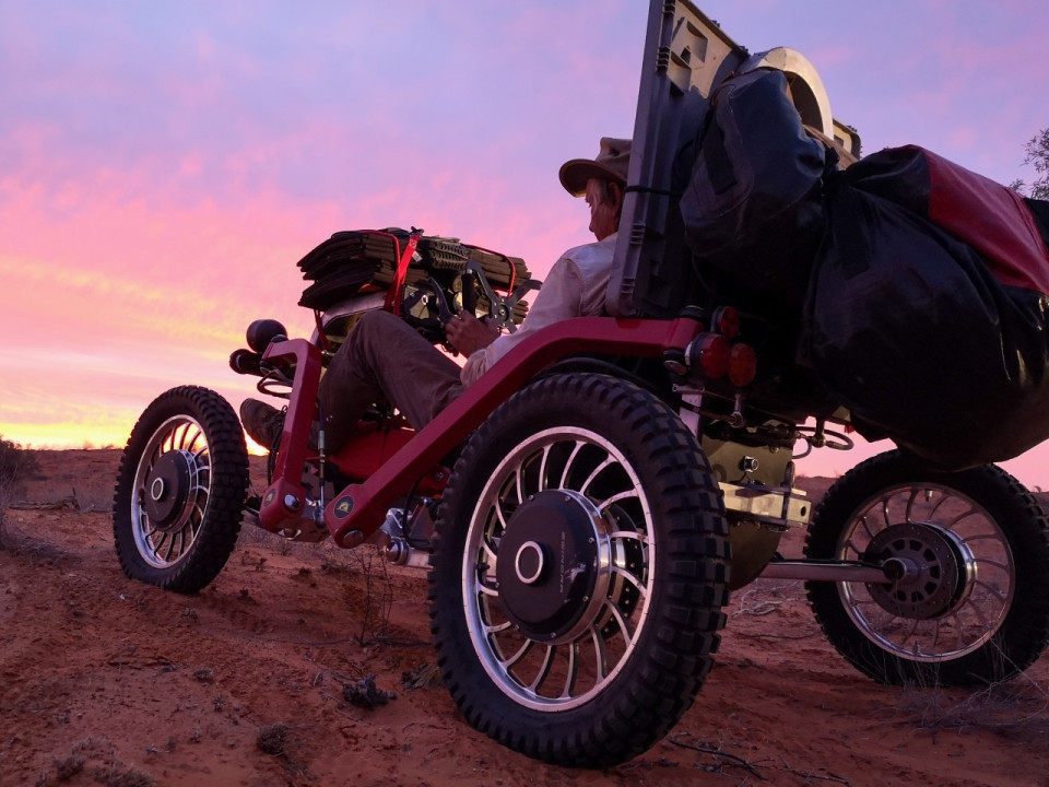 Nouveau défi réussi en Australie pour l’aventurier lyonnais Charles Hedrich !