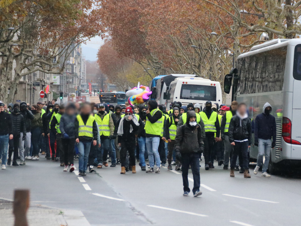 Lyon : ultra gauche et ultra droite réunies sous l’étendard gilet jaune ?