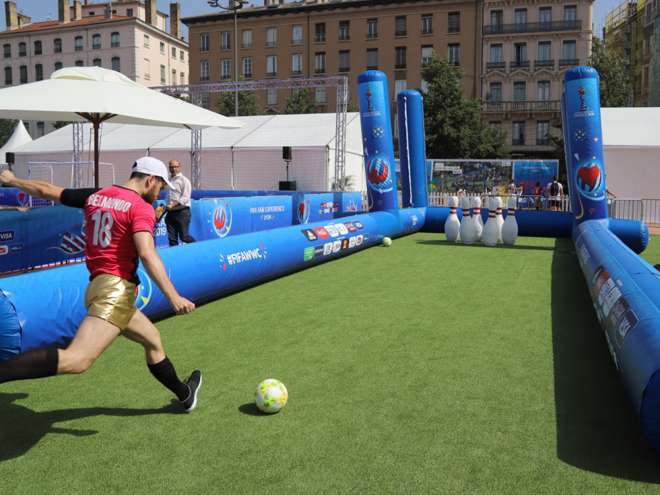 Coupe du Monde Féminine : Lyon s'échauffe à quelques heures de la demi-finale - VIDEO