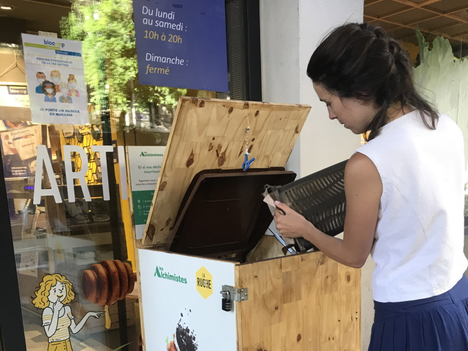Inauguration d’une borne biodéchets en juillet place Guichard