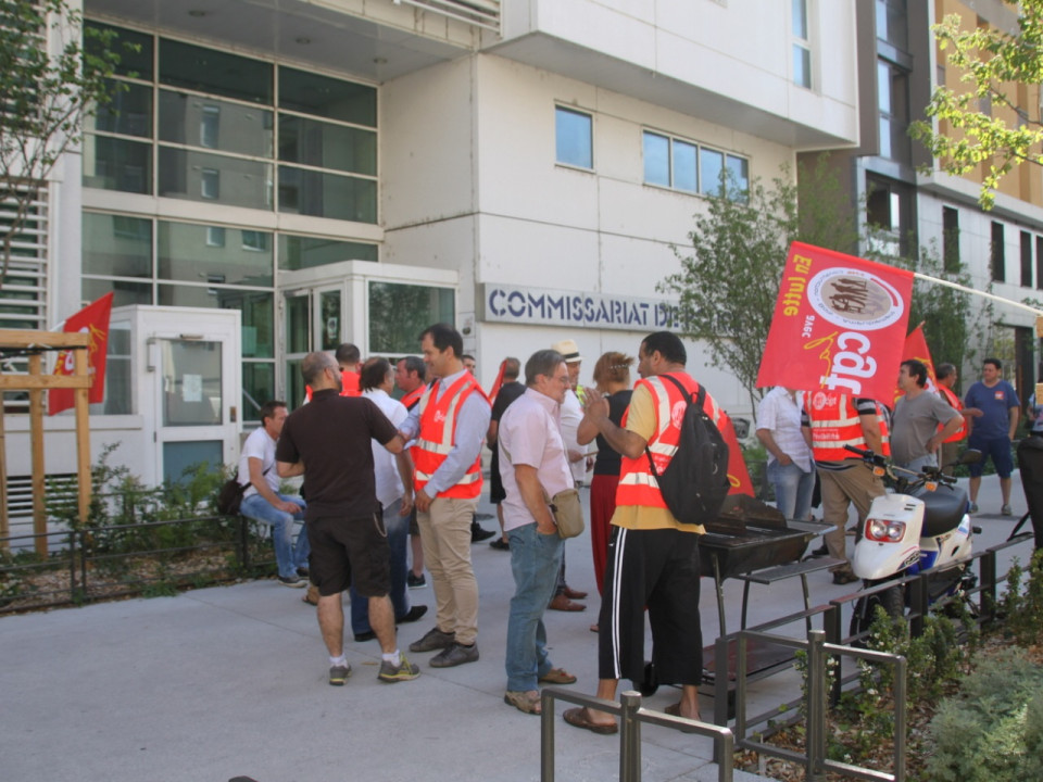 Saccage de la Chambre patronale du B&acirc;timent de Villeurbanne : manif de soutiens aux suspects