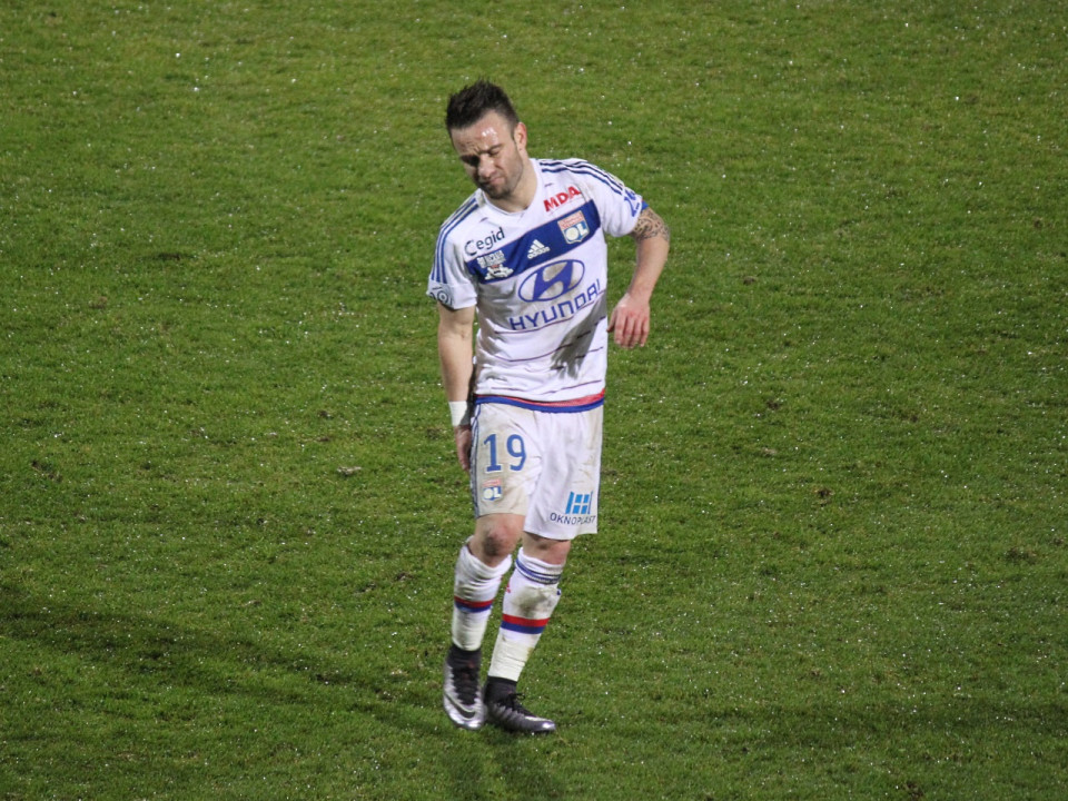 Valbuena blessé lors du match OL-Angers