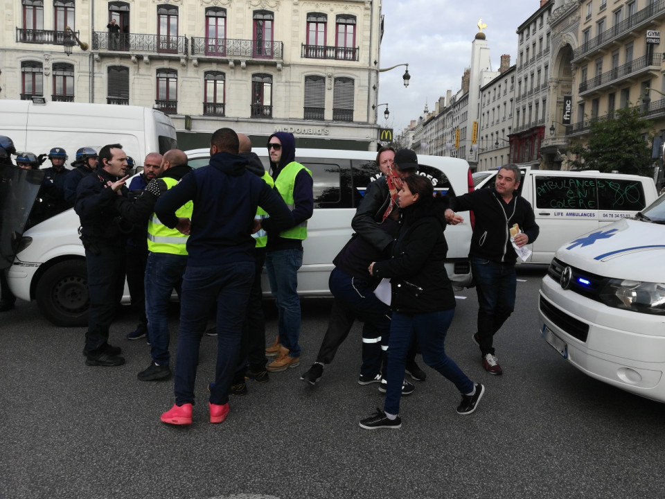 Le tour de Lyon des ambulanciers en colère
