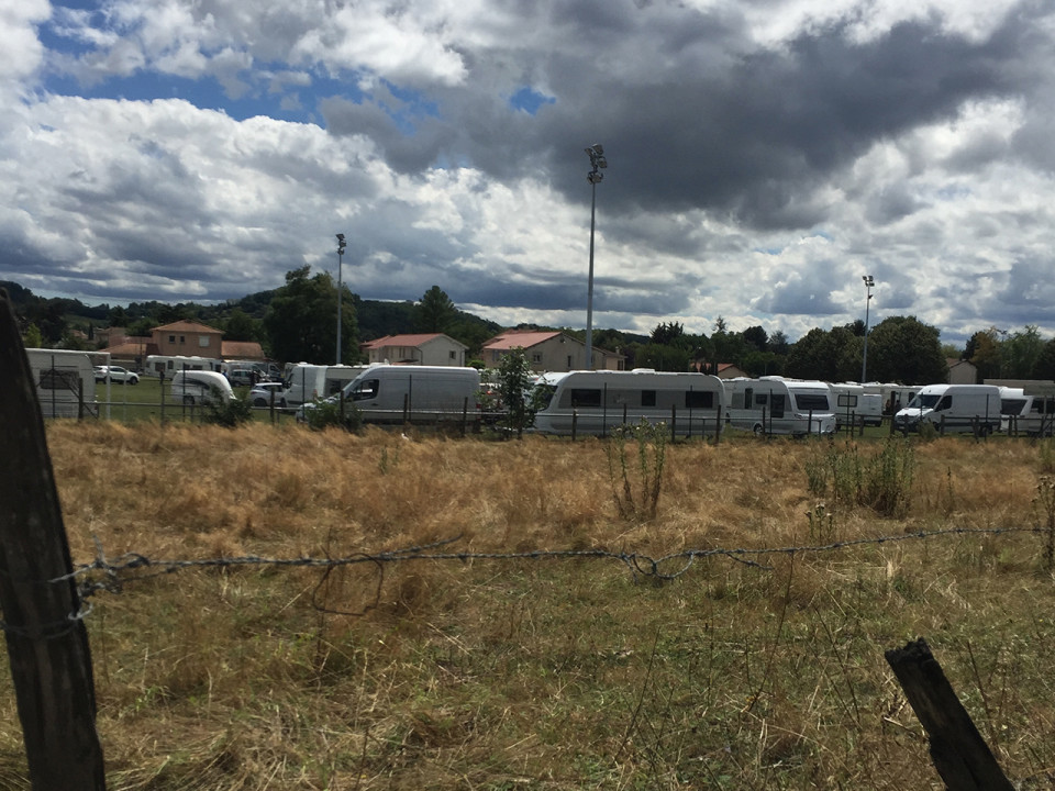 A Toussieu, l’installation de gens du voyage fait grincer des dents les habitants (Màj)