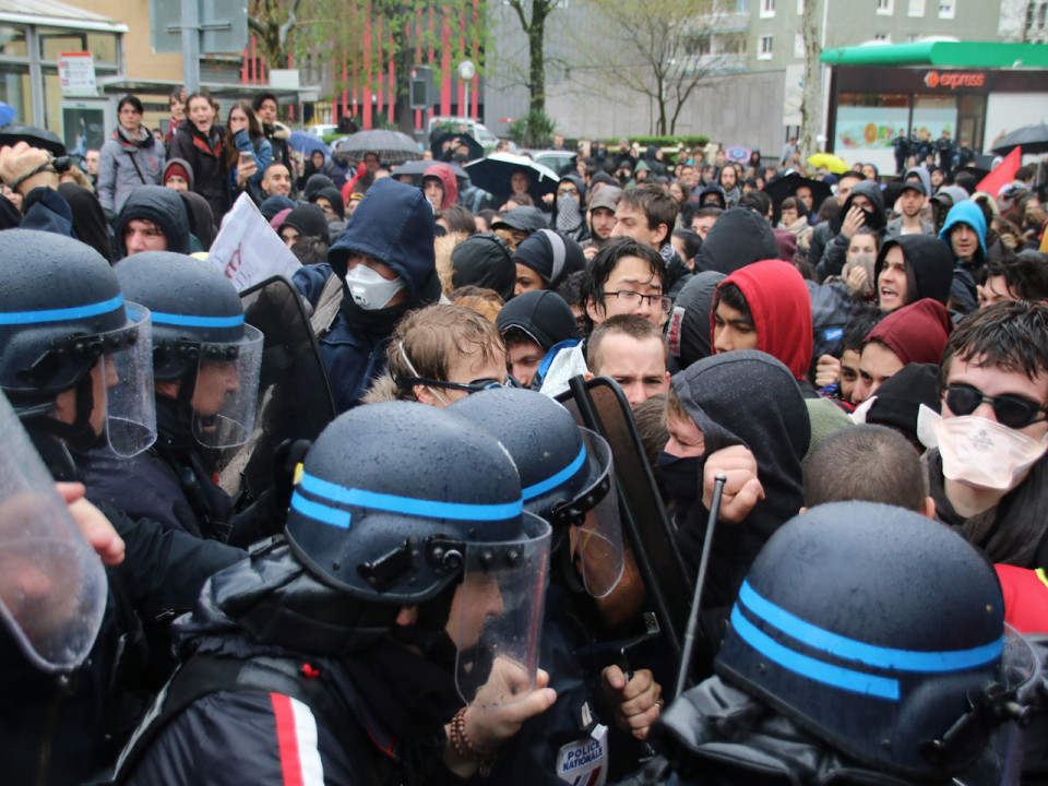 Lyon : la manif contre la loi Travail a repris après des incidents