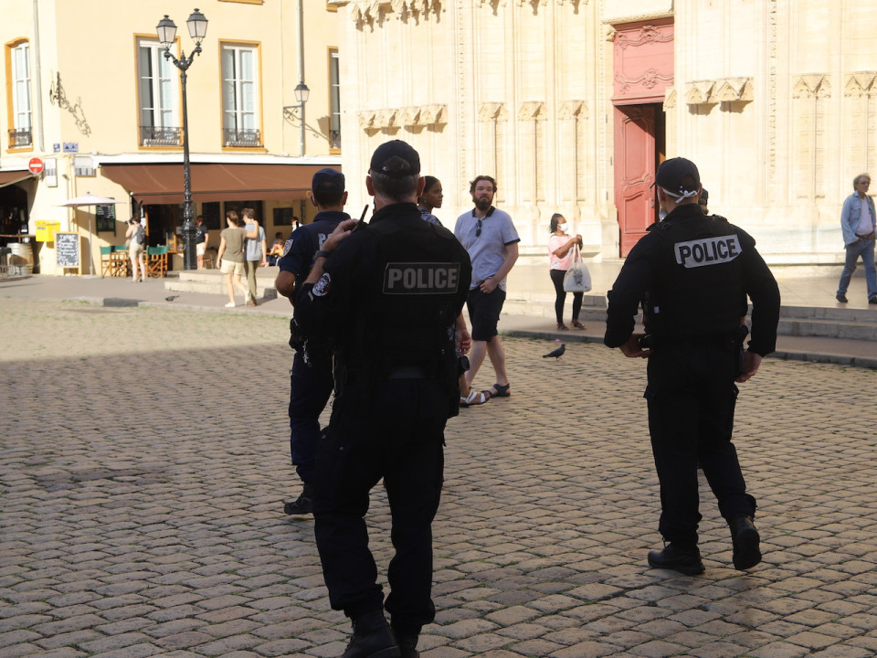 Port du masque obligatoire à Lyon : après la prévention, place aux sanctions ?