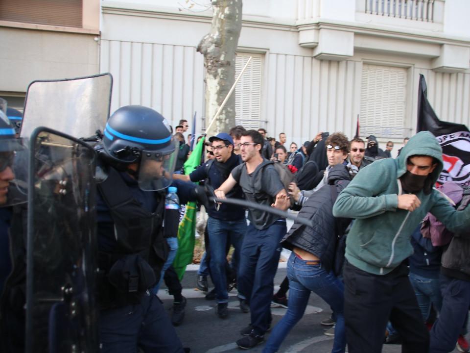 Réforme du code du travail : 10 000 personnes à Lyon selon les syndicats, des incidents sur le parcours
