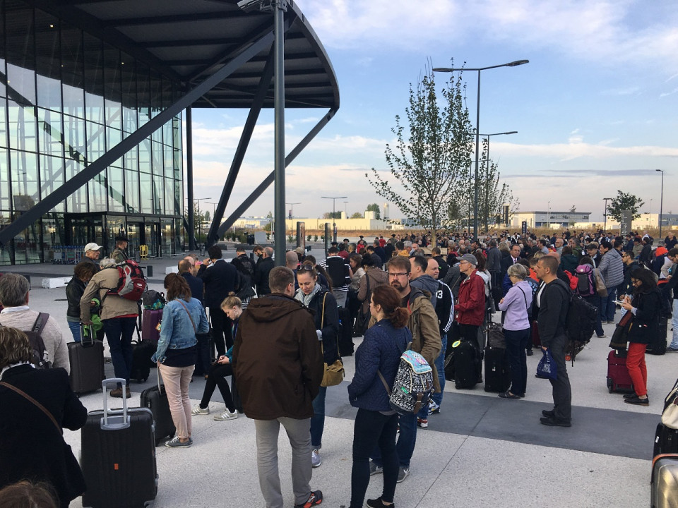 Le terminal 1 de l'aéroport Lyon Saint-Exupéry évacué pour une opération de déminage