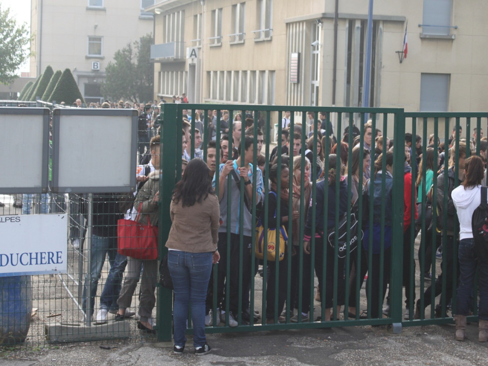 Prof agressé au lycée La Martinière à Lyon : rassemblement de soutien jeudi matin