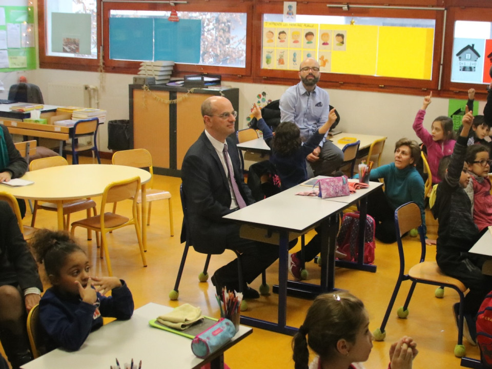 A Lyon, Jean-Michel Blanquer fier des classes à 12