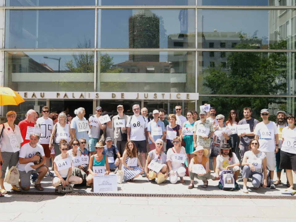 A Lyon, ils portent plainte contre le glyphosate - VIDEO