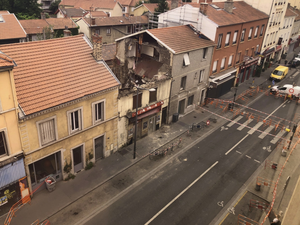 Route de Vienne : deux nouveaux immeubles s'effondrent !