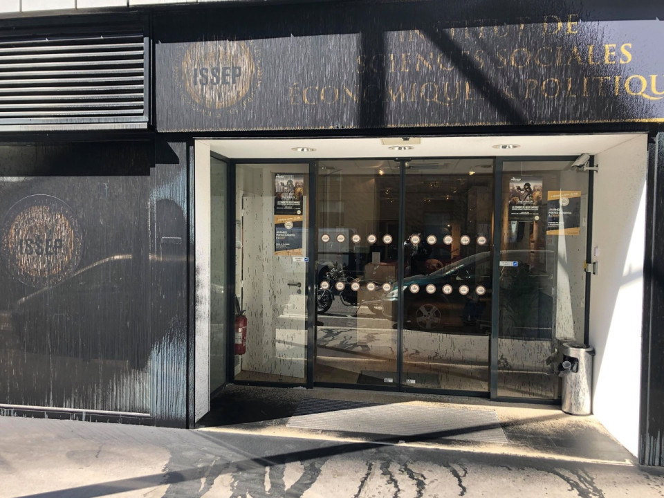 Lyon : l'ISSEP de Marion Maréchal recouvert de peinture noire