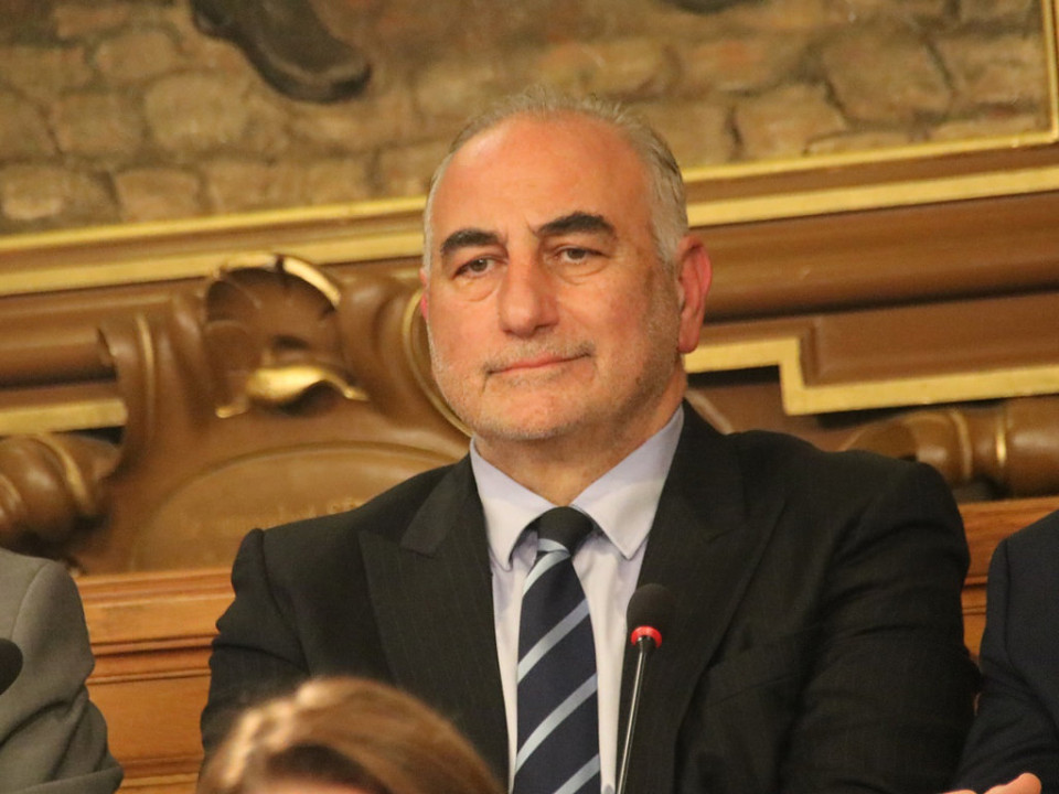 Georges Képénékian rend hommage à Yvonne Moritz