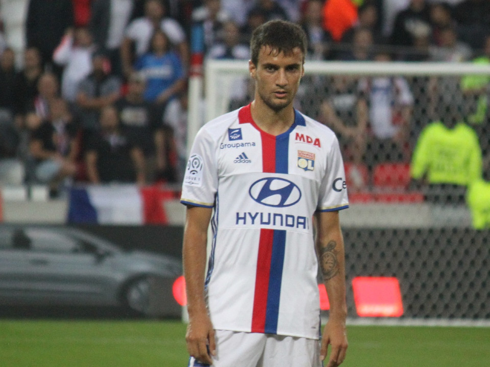 Le départ attendu de Mammana vers le Zénith n’est pas du goût des supporters de l’OL