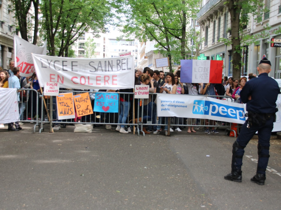 Les lycéens de Sain-Bel manifestent à Lyon pour soutenir un lycéen sans-papiers