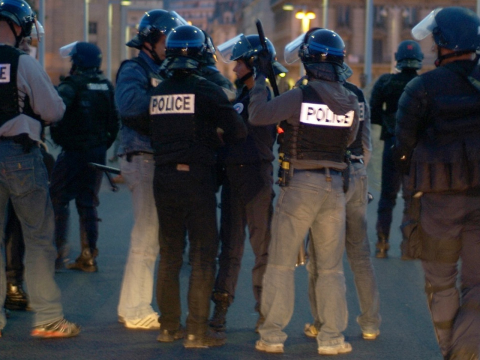 Vaulx-en-Velin : les policiers visés par des cocktails molotov
