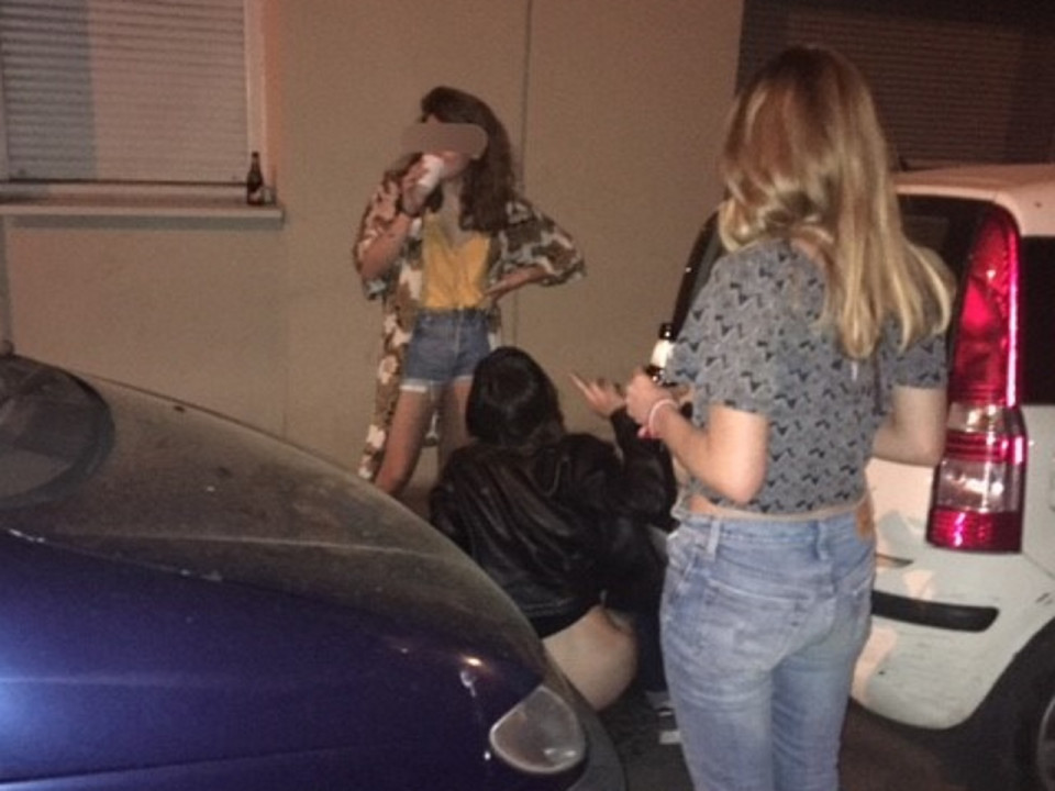 Flaques d’urine et odeurs : le ras-le-bol de riverains des Berges du Rhône