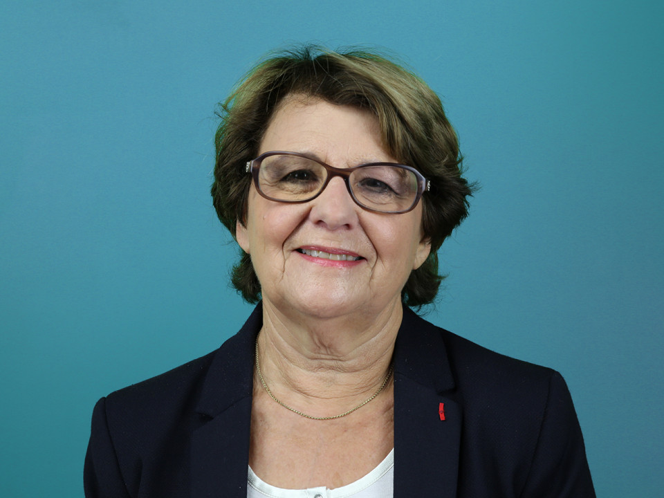 Michèle Vianès (Regards de Femmes) : “Voiler des fillettes dès 2 ans, une maltraitance à double titre”